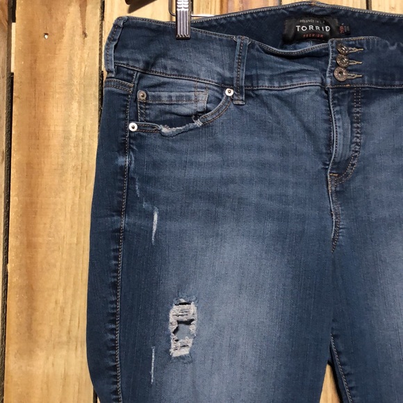 Torrid jeggings distressed jeans - Picture 5 of 7